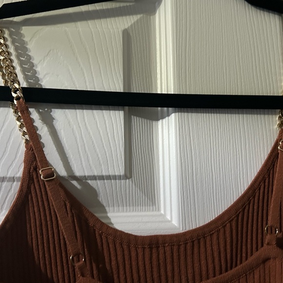 JLUXLABEL Ribbed Knit Top in Rust - Picture 6 of 7